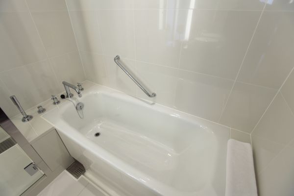 Cost of Bathtub Repair in Issaquah